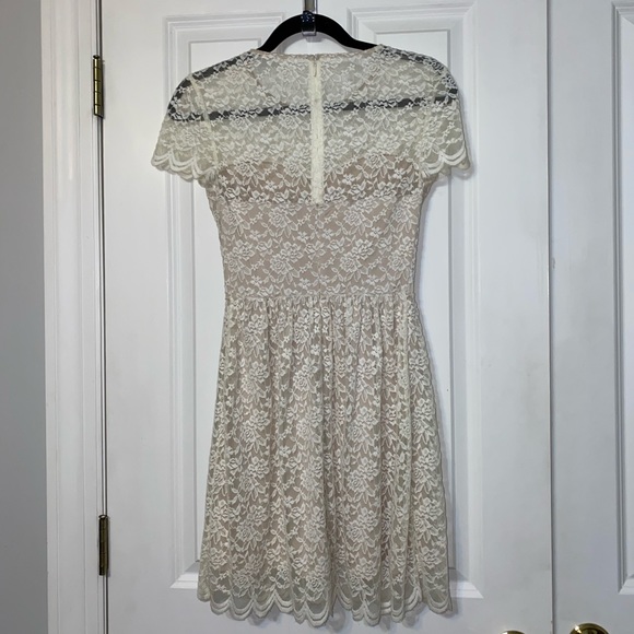 Express ivory lace dress - Picture 5 of 6